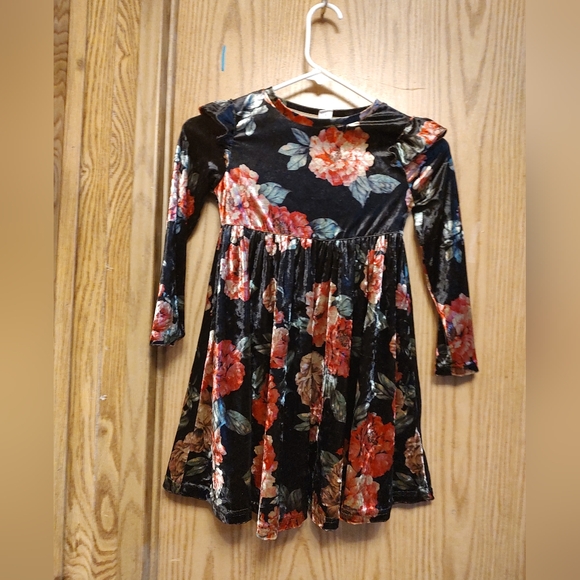 SHEIN Other - Adorable Shein Girls Dress Size 7